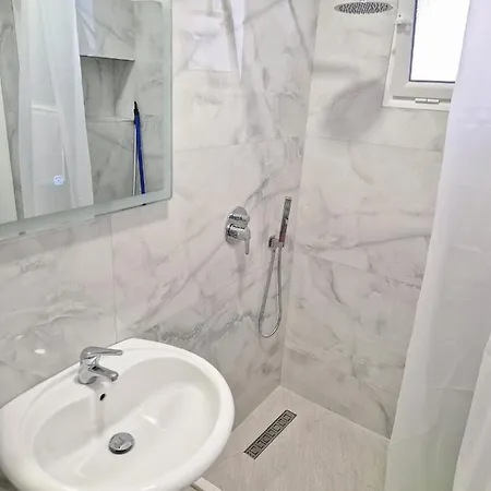 公寓 Sala Apartment's Sarandë